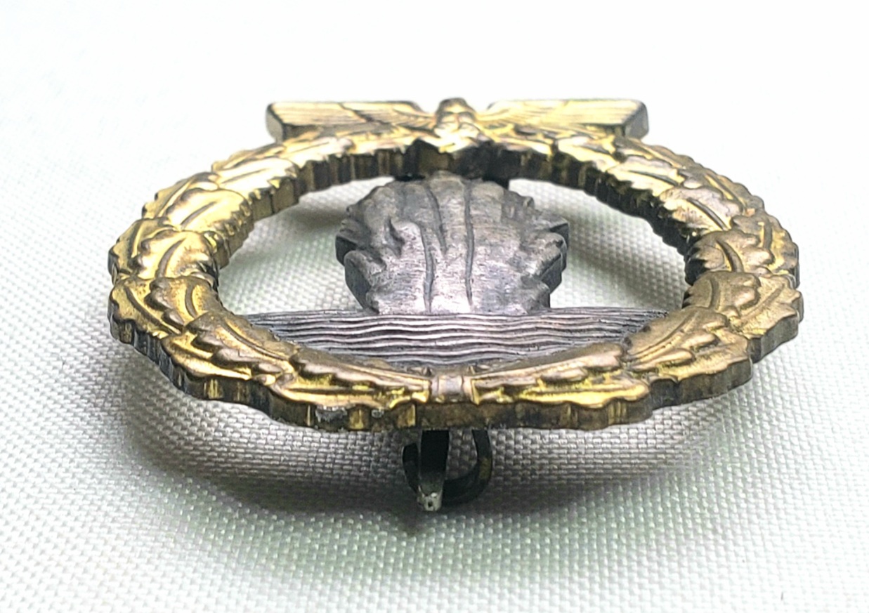 Kriegsmarine Badges , Insignia , related items.